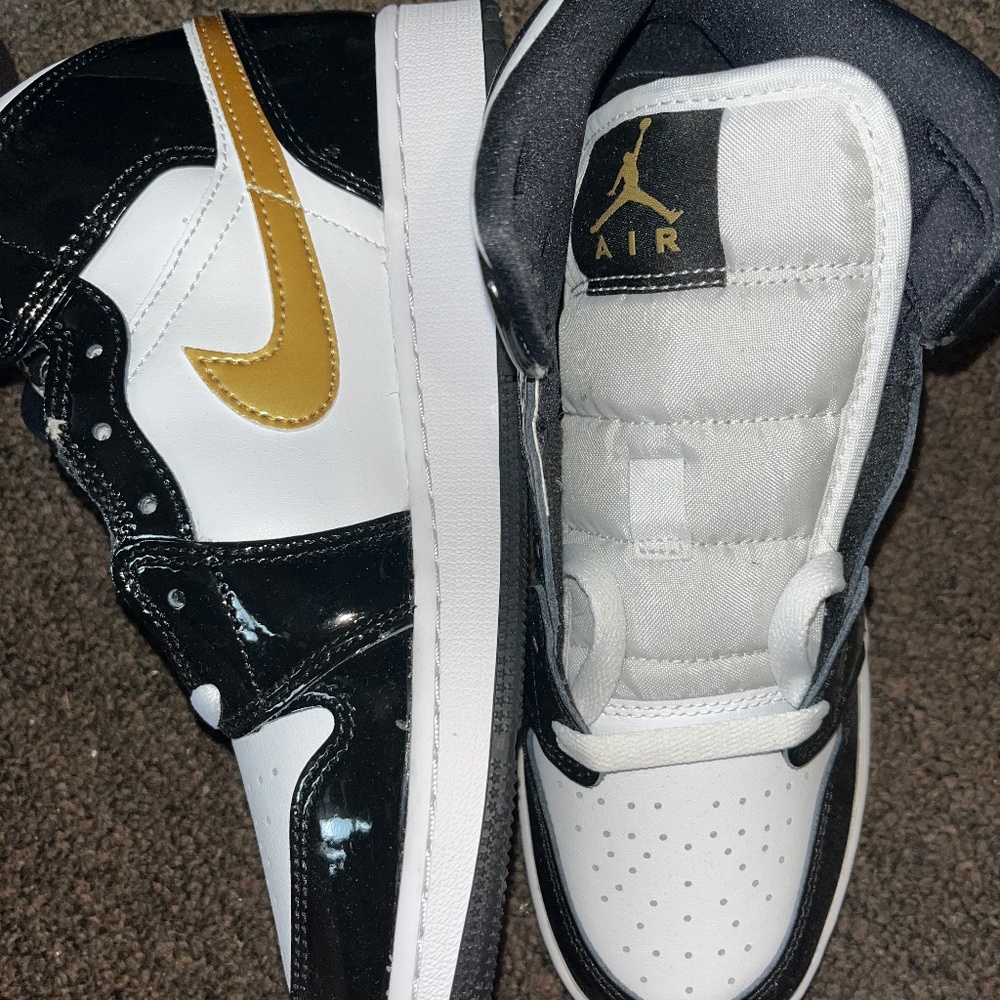Air Jordan 1s